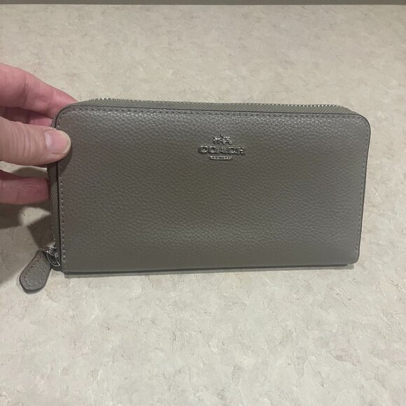Coach Taupe Pebbled Leather Zip Around  Wallet - Picture 1 of 4